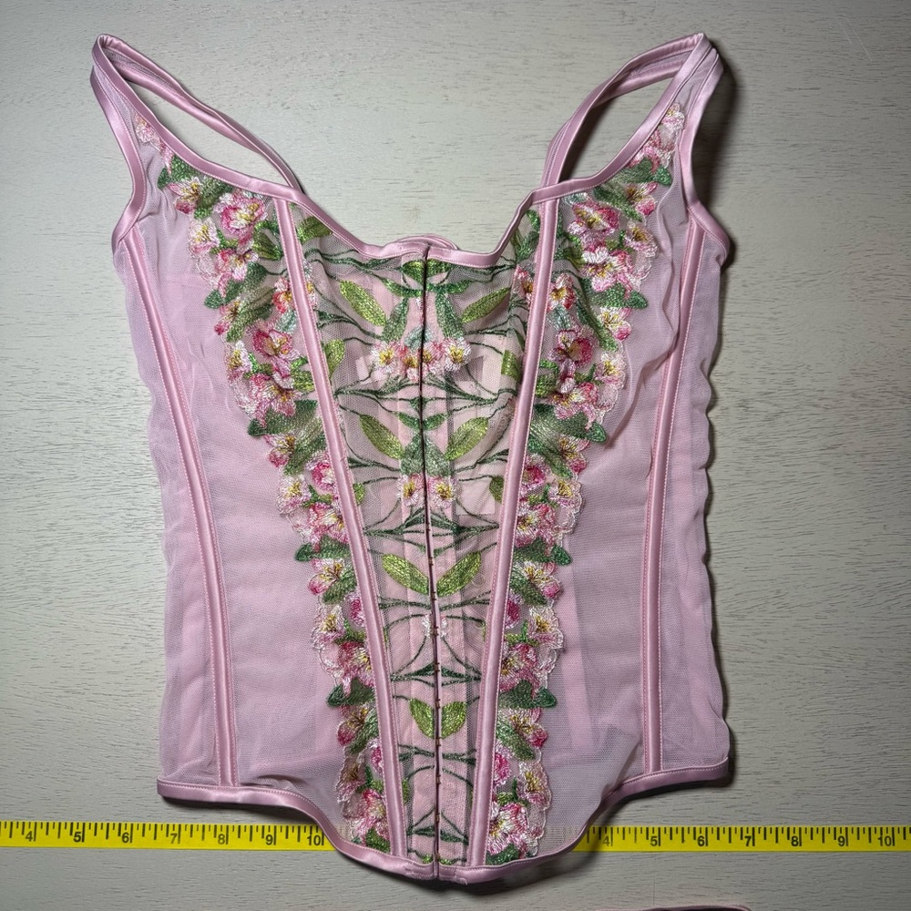 NWT Victoria's Secret Pink Lily Embroidered Corset G String 2 piece Set, Med DD - Picture 2 of 16